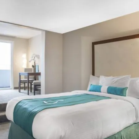 Aqua Blue Hotel-2