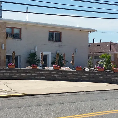 The Amethyst Beach Motel-2