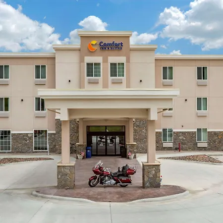 Comfort Inn & Suites Near Mt Rushmore-2