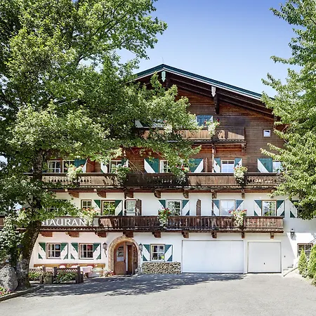 Landsitz Römerhof - Hotel Apartments-2