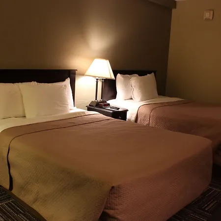 Sunlac Inn Devils Lake-2