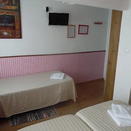 Hostal La Lluna-3