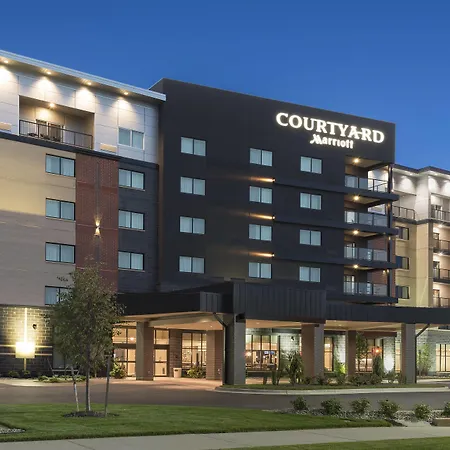 Courtyard By Marriott Mt. Pleasant At Central Michigan University-3