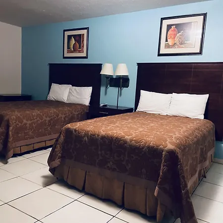 Travelers Inn - Clearwater-2