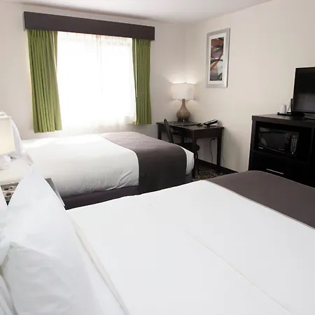 Americinn By Wyndham Delafield-Milwaukee-3