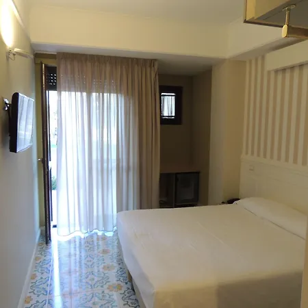 Hotel Zeus-3