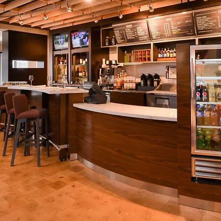 Courtyard By Marriott Toledo North-3