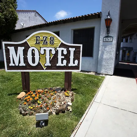 Ez 8 Motel Old Town-3