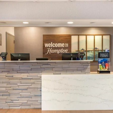 Hampton Inn Fort Myers-Airport & I-75-3