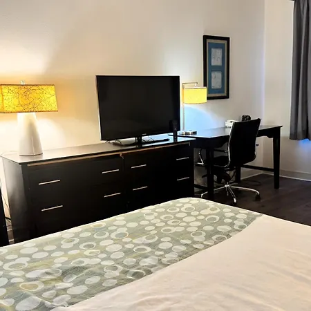 Baymont By Wyndham Meridian-3