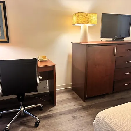 Baymont By Wyndham Meridian-2
