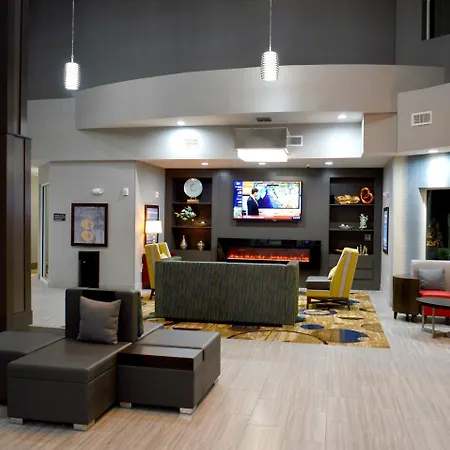 Best Western Plus Airport Inn & Suites-3