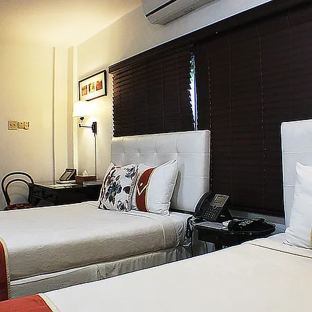 Altamont West Hotel-2