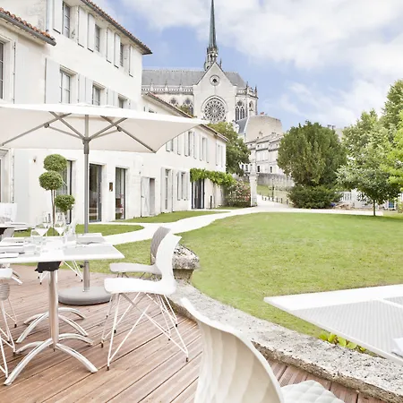 Hotel Le Saint Gelais-3