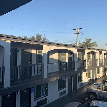 Budget Motel-2