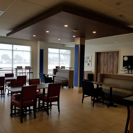Holiday Inn Express Visalia-Sequoia Gateway Area By Ihg-2