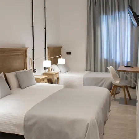 Hostal Portofino-2