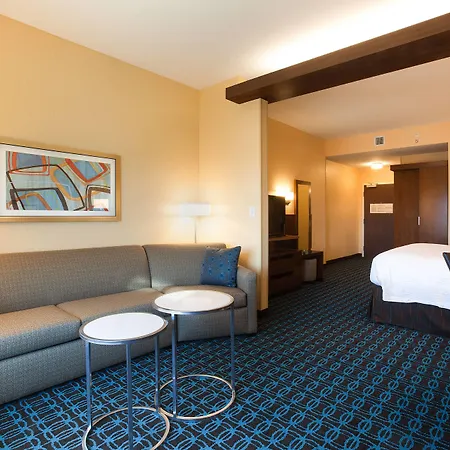 Fairfield Inn & Suites By Marriott Clearwater Beach-3