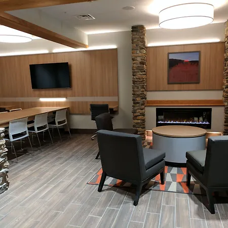 Microtel Inn & Suites By Wyndham Clarion-3