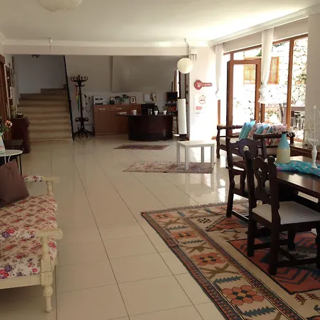 Lavender'S Lodge Hotel-2