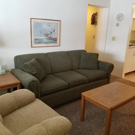 Lakeshor Motor Inn-3
