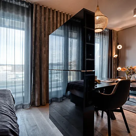 Cloud No7 Apartments - The Original-3