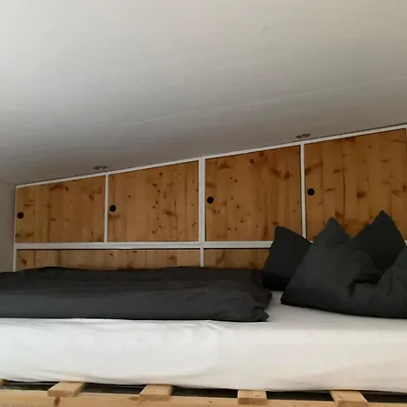 Tiny House Ruhr im PIER9 Tiny House Hotel-3