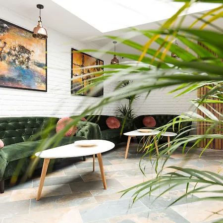 Upperhouse Suites & More-2