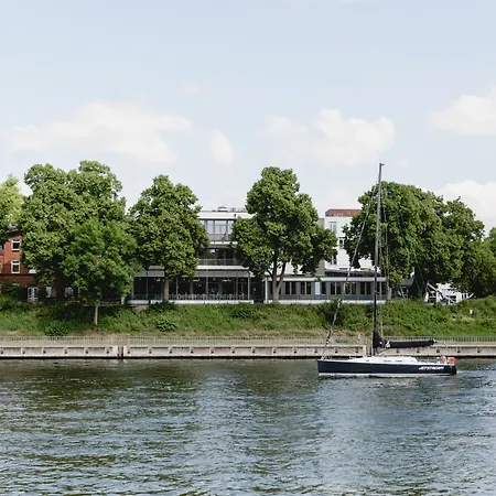 Conventgarten Waterfront - Kiel Canal-3