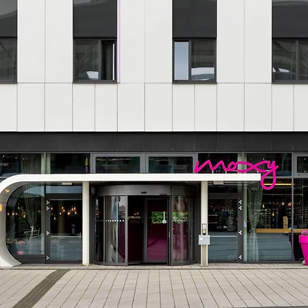 Moxy Ludwigshafen-2
