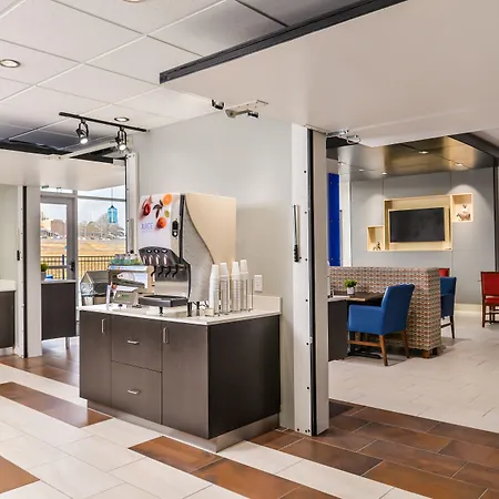 Holiday Inn Express & Suites - Kansas City - Lee'S Summit By Ihg-2