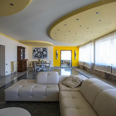 Hotel Queen Daisy-2