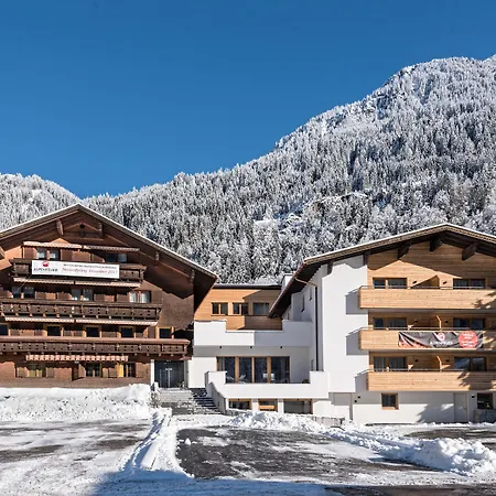 Hotel Alpenfeuer Montafon-2