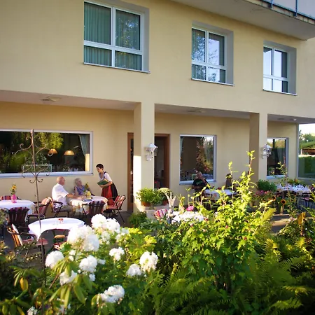 Hotel&Restaurant Dornweiler Hof-3