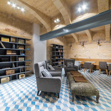 19 Rooms-3
