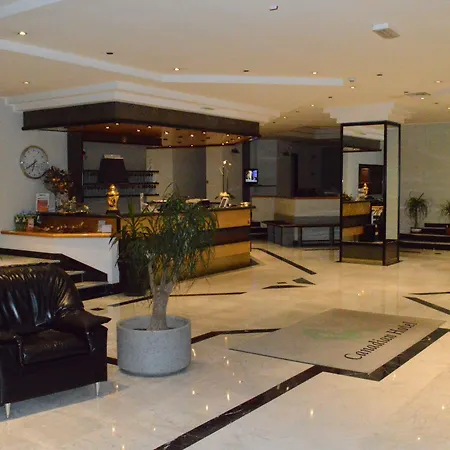 Canadian Hotel-2