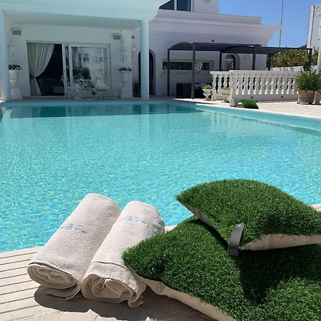 White House Luxury Hospitality-2