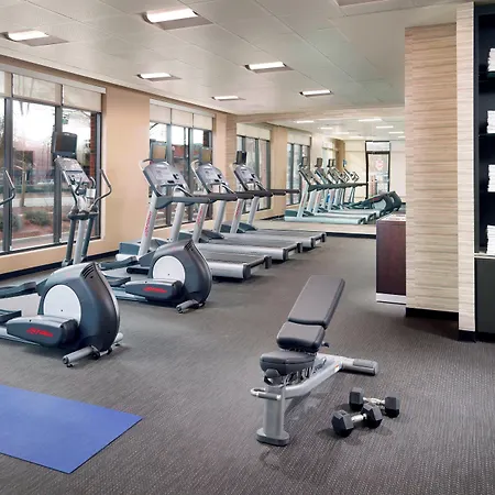Courtyard By Marriott Lagrange-3
