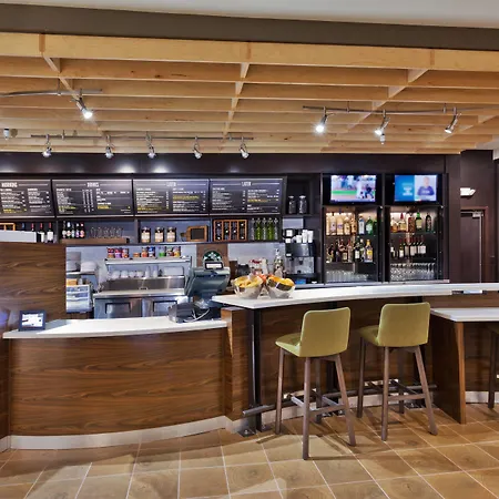 Courtyard By Marriott Albion-3