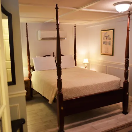 Bellevue Manor-2