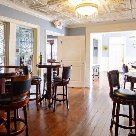 The Dahlonega Square Hotel-3