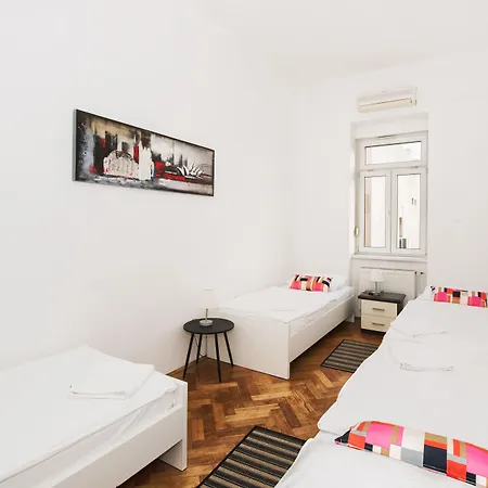 Tia Apartments And Rooms-3