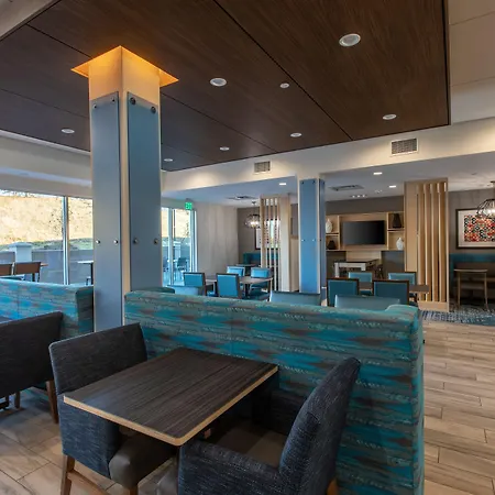Holiday Inn Express & Suites Gainesville - Lake Lanier Area By Ihg-3