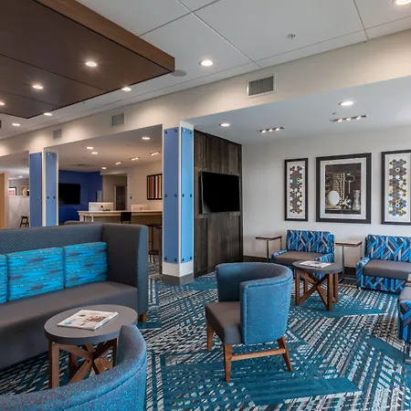 Holiday Inn Express & Suites Gainesville - Lake Lanier Area By Ihg-2
