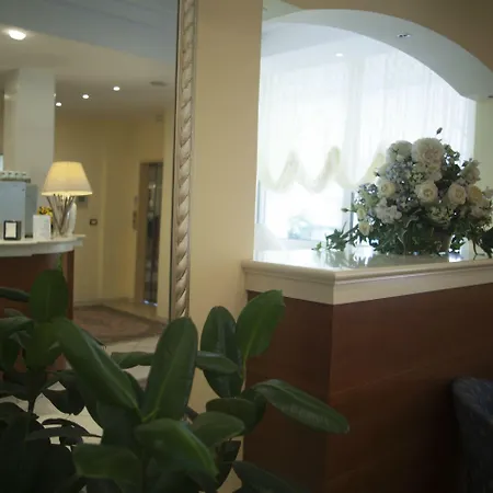 Hotel Cannes - in pieno centro-2