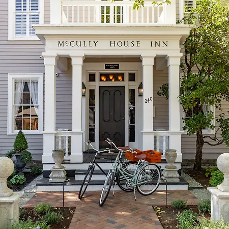 Mccully House Inn-3