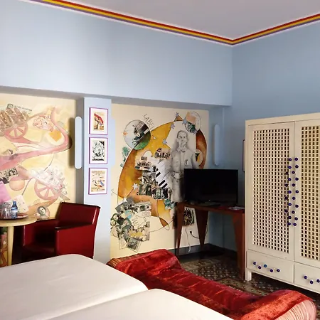 Hotel Utopia-2