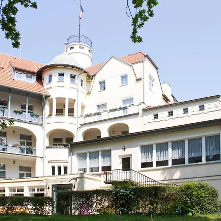 Waldschloss Parow-3