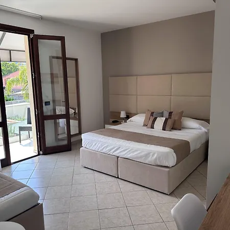Hotel Baia Di Venere-2