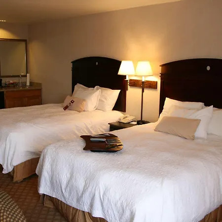 Hampton Inn & Suites Gallup-3